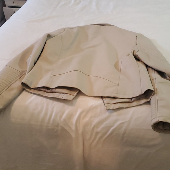 Revamped faux leather jacket - Picture 2 of 3